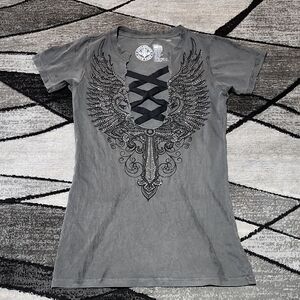 VINTAGE AFFLICTION RHINESTONES WINGS CRISS-CROSS V-NECK GRAY ACID-WASH TEE-SHIRT